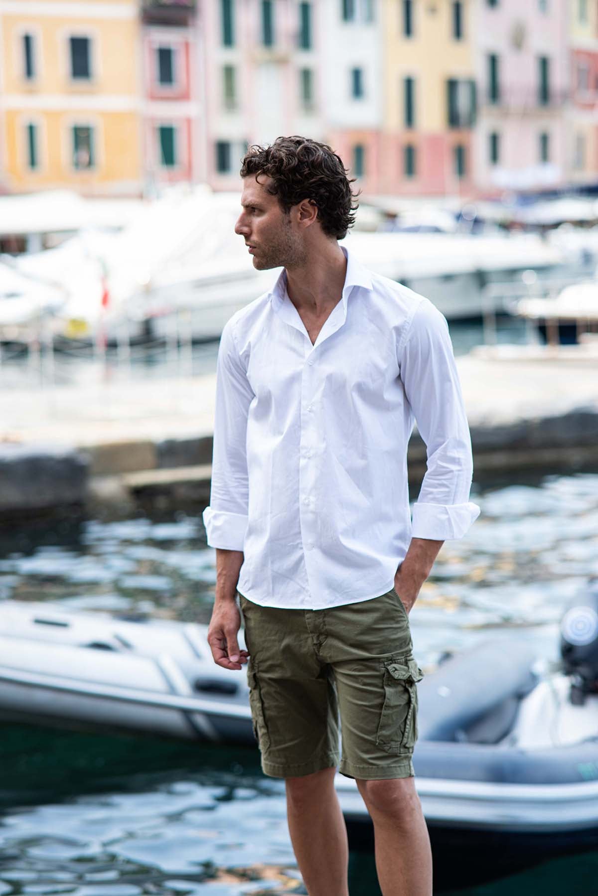 Bermudas Hombre con Tasconi verde militar