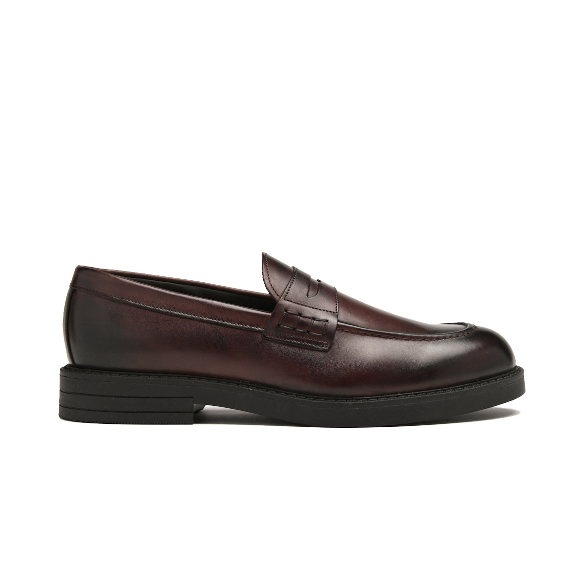 Mocasín de madera antigua