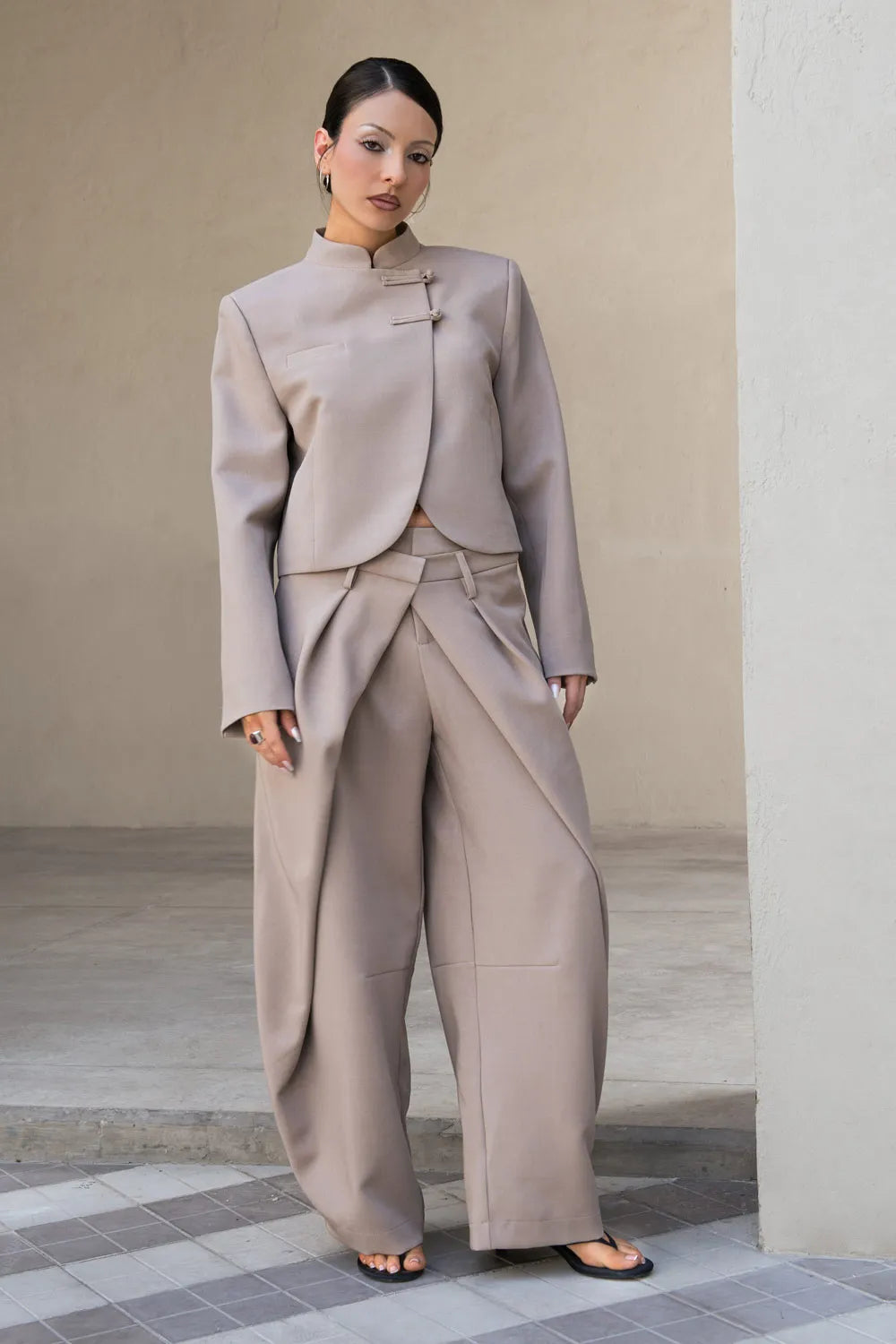 Blazer corto de cuello mao