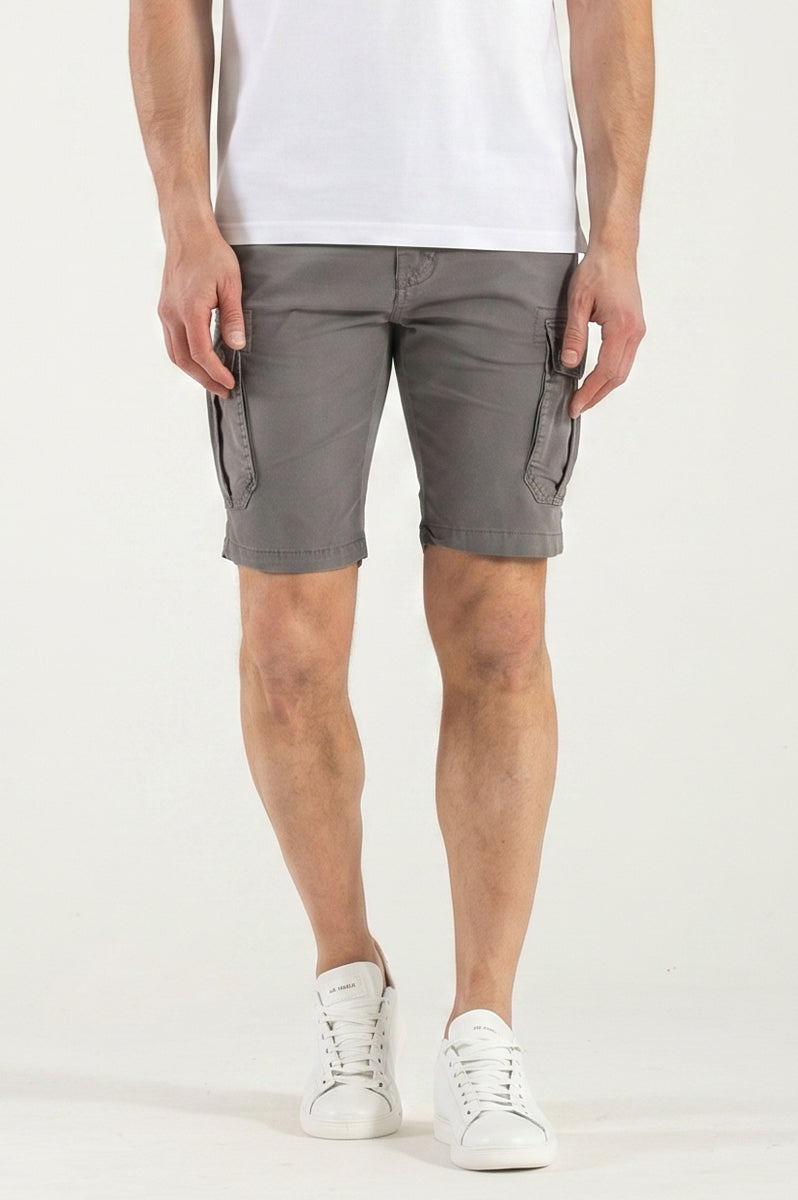Bermudas hombre con bolsillos grises