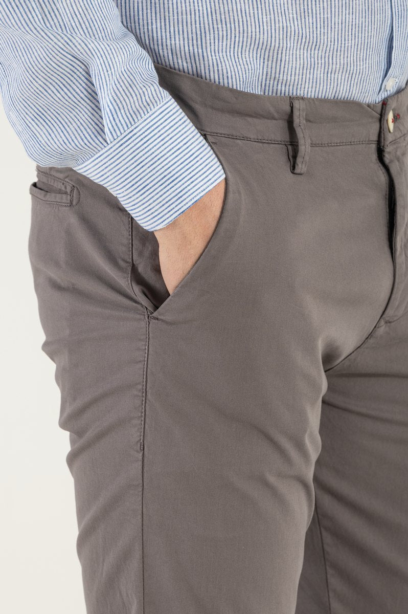 Pantalón gris Made in Italy